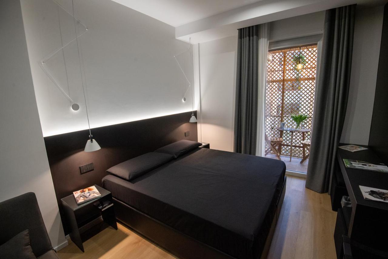 Contemporaneamente 147 - Modern & Comfort Rooms Bari Eksteriør billede