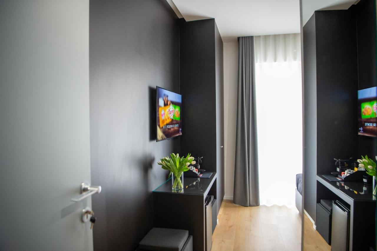 Contemporaneamente 147 - Modern & Comfort Rooms Bari Eksteriør billede