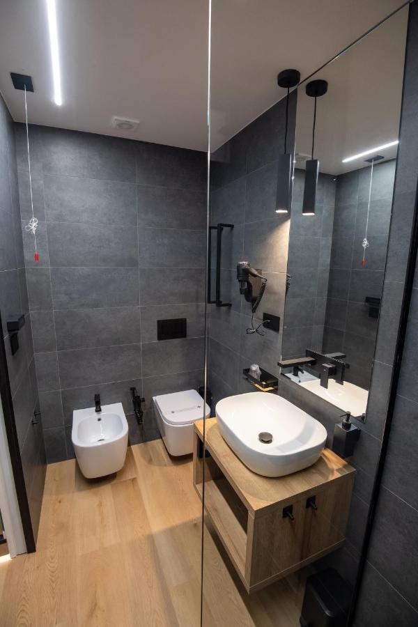 Contemporaneamente 147 - Modern & Comfort Rooms Bari Eksteriør billede