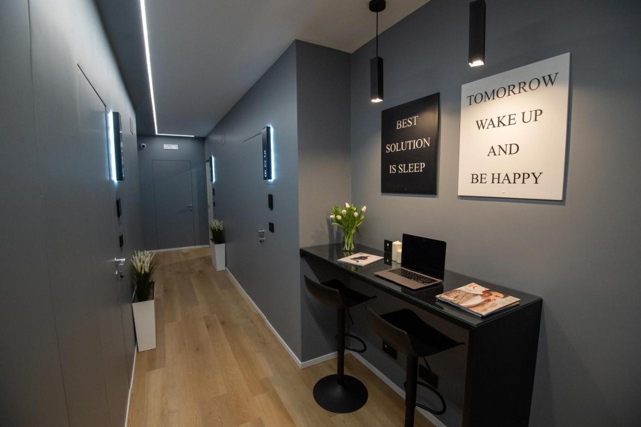 Contemporaneamente 147 - Modern & Comfort Rooms Bari Eksteriør billede