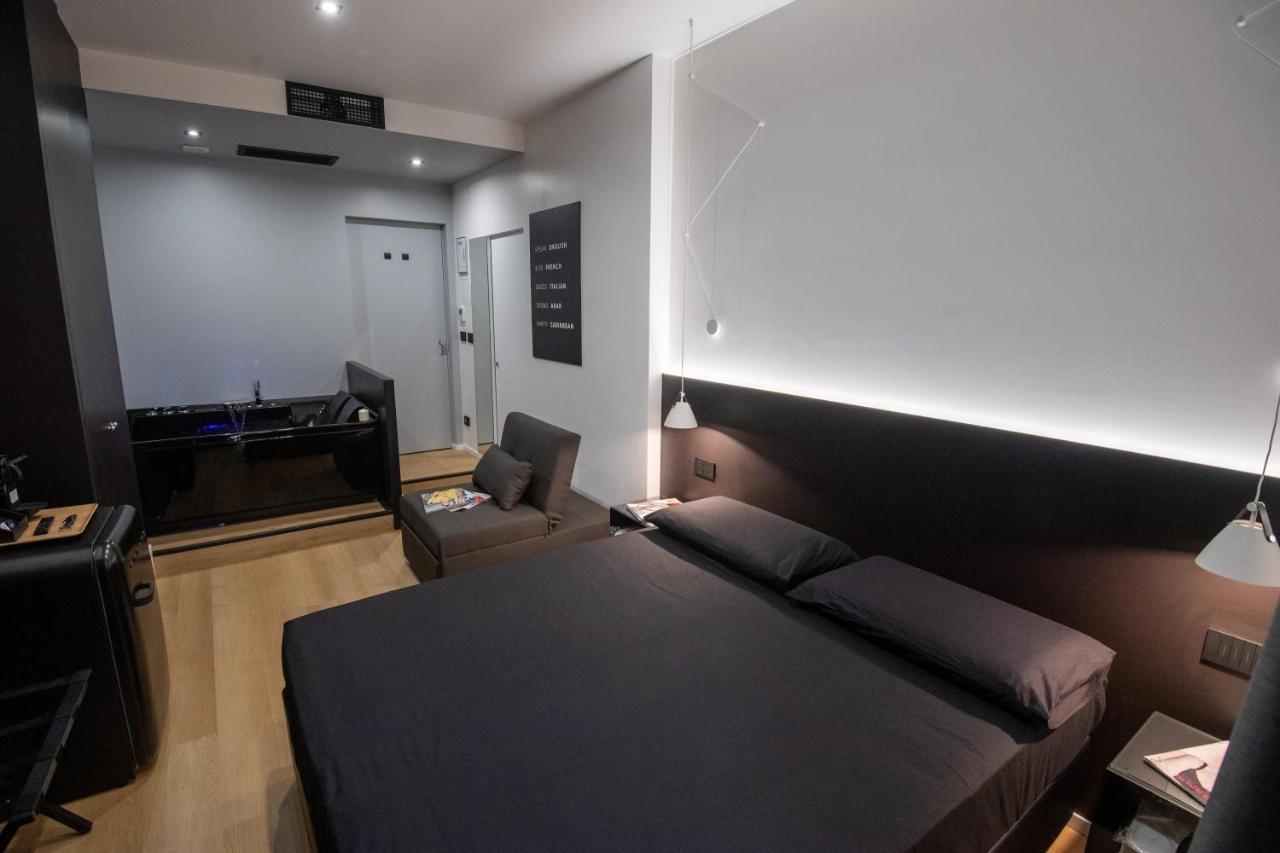 Contemporaneamente 147 - Modern & Comfort Rooms Bari Eksteriør billede